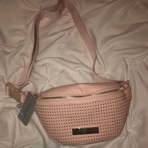 Andrew Marc Bags - NWT Andrew Marc Fanny Pack Andrew Marc Bags - NWT Andrew Marc Fanny Pack